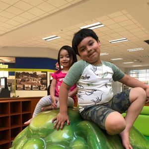 Meet your Posher, Abigail